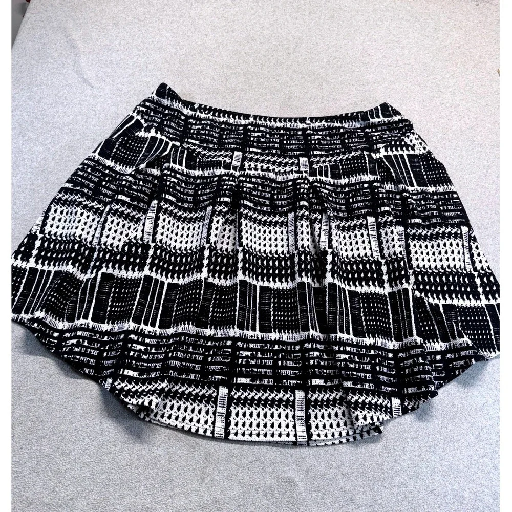 Cato Pleated Mini Skirt Womens 22/24W Black White Geometric Textured Knit Career